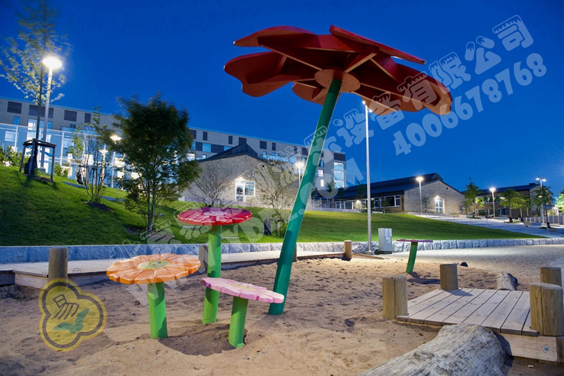 戶外游樂(lè)場(chǎng)非標(biāo)定制設(shè)備二