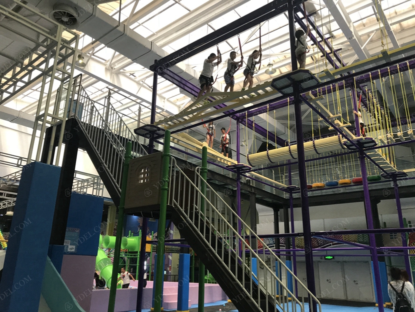 室內(nèi)運(yùn)動(dòng)公園高空拓展類項(xiàng)目展示