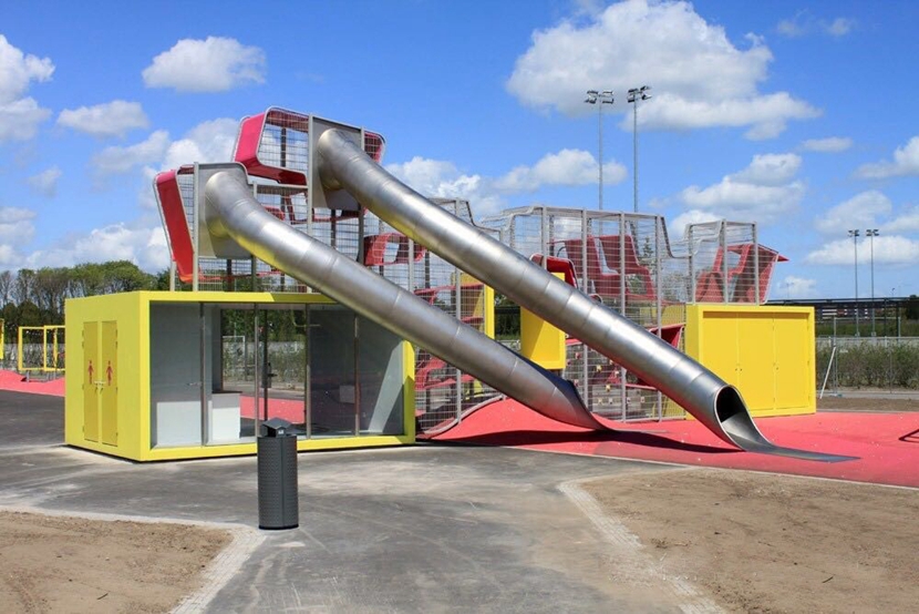 廣場(chǎng)戶外定制不銹鋼滑梯